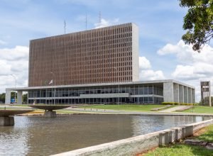 justica-impede-que-governo-do-distrito-federal-realize-aporte-no-brb-com-imoveis-publicos