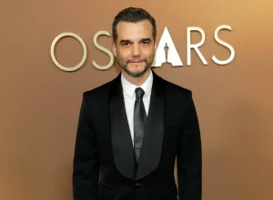 brasileiros-protestam-contra-resultados-do-oscar-2026