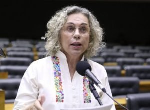 projeto-cria-diretriz-nacional-para-prevenir-o-casamento-infantil-no-brasil