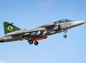 embraer-apresenta-primeiro-caca-gripen-produzido-no-brasil-em-evento-no-interior-de-sp
