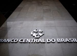 mercado-financeiro-mantem-pressao-sobre-juros-e-projeta-selic-a-13%-diante-de-inflacao-resistente
