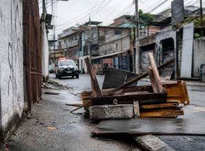 policia-militar-remove-barricadas-ilegais-em-paraisopolis-durante-operacao-de-seguranca