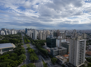 sao-paulo-tera-sexta-feira-com-sol-entre-muitas-nuvens-e-tempo-ameno