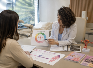 especialistas-explicam-como-variacoes-hormonais-do-ciclo-menstrual-impactam-o-organismo-feminino