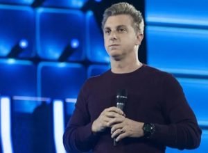 luciano-huck:-brasil-e-ineficiente-e-precisa-motivar-familias-a-sair-do-bolsa-familia