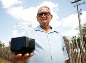 agricultor-do-ceara-encontra-petroleo-no-quintal