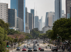 sexta-feira-comeca-com-ceu-nublado-e-previsao-de-chuva-em-sp
