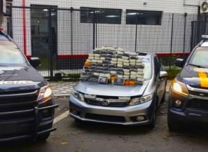 policia-militar-recupera-veiculo-furtado-e-apreende-mais-de-102-quilos-de-pasta-base-de-cocaina-em-taubate
