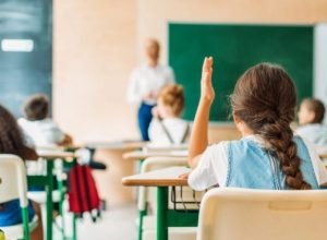 sancionada-lei-que-reajusta-piso-salarial-dos-professores-da-educacao-basica-para-r$-5,1-mil