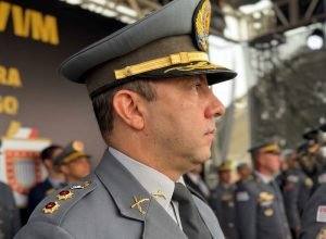 policia-militar-celebra-56-anos-do-5o-bpm/m-e-realiza-outorga-da-medalha-evocativa-ao-cinquentenario