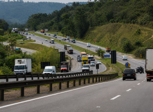 policia-rodoviaria-reforca-fiscalizacao-nas-estradas-de-sp-durante-o-feriado